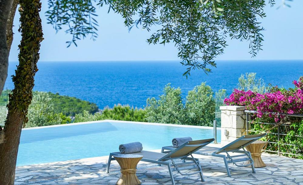 Villa Ioli- Beachfront Luxury Residence Igoumenitsa Ngoại thất bức ảnh