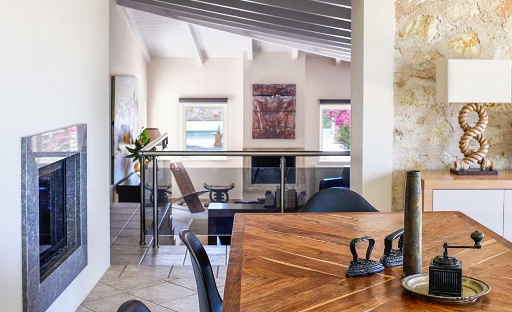 Villa Ioli- Beachfront Luxury Residence Igoumenitsa Ngoại thất bức ảnh