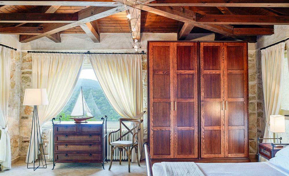 Villa Ioli- Beachfront Luxury Residence Igoumenitsa Ngoại thất bức ảnh