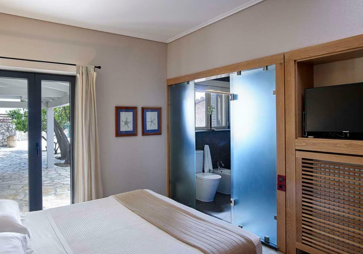 Villa Ioli- Beachfront Luxury Residence Igoumenitsa Ngoại thất bức ảnh
