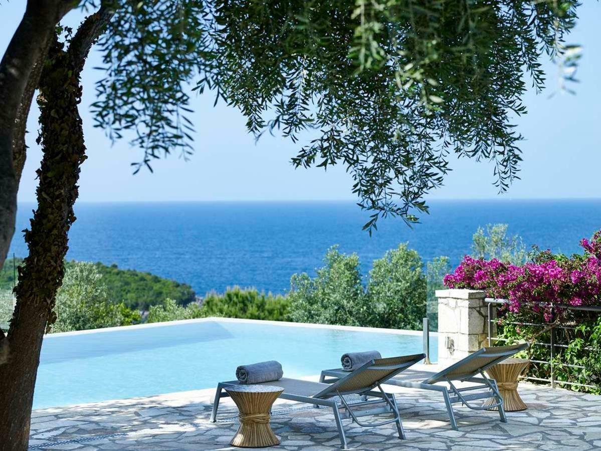 Villa Ioli- Beachfront Luxury Residence Igoumenitsa Ngoại thất bức ảnh