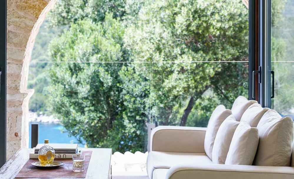 Villa Ioli- Beachfront Luxury Residence Igoumenitsa Ngoại thất bức ảnh